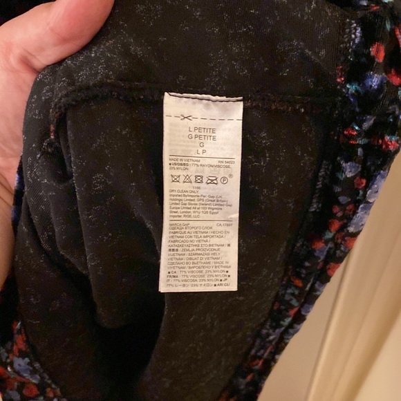 Velvet Floral Dress - Picture 7 of 8